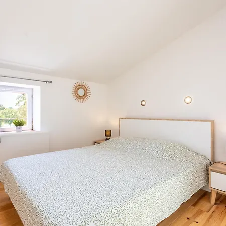 Vakantiehuis Milena - - Puy Dufou - Grande Capacite Les Épesses