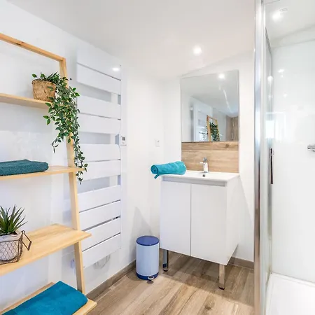 Milena - - Puy Dufou - Grande Capacite *