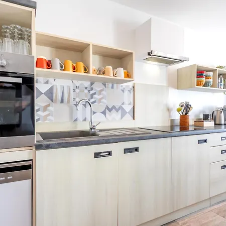 Milena - - Puy Dufou - Grande Capacite Лез-Эпес