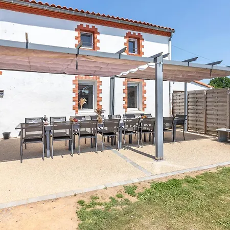 Milena - - Puy Dufou - Grande Capacite Дом отдыха