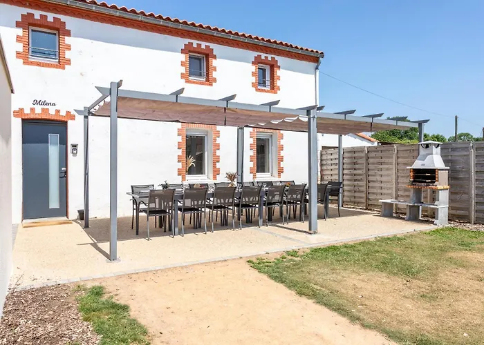 Milena - - Puy Dufou - Grande Capacite 펜션 Les Épesses