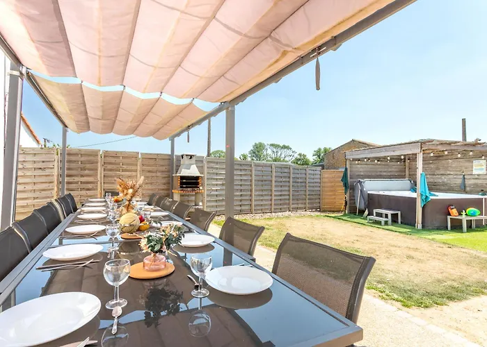 Milena - - Puy Dufou - Grande Capacite 펜션 Les Épesses