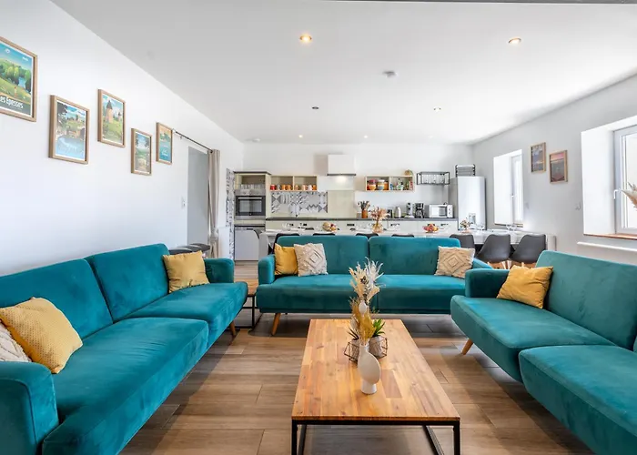 Milena - - Puy Dufou - Grande Capacite 펜션