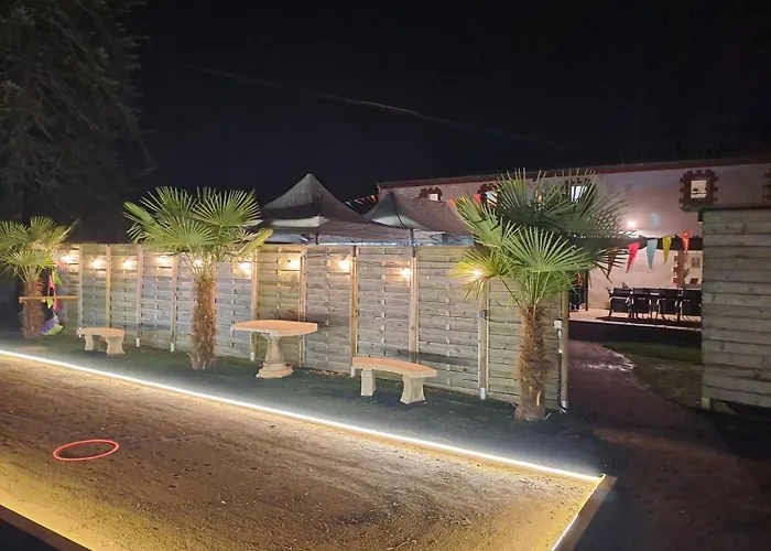 Milena - - Puy Dufou - Grande Capacite 펜션